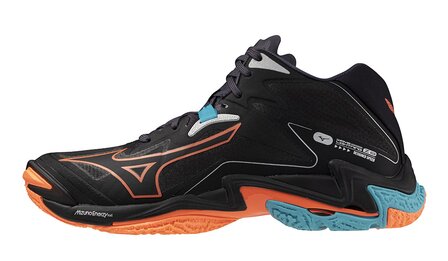 Mizuno wave Lightning z8 | MID